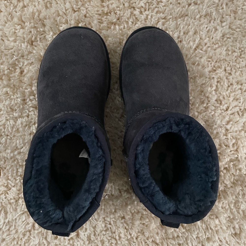 Mini UGGS - Picture 3 of 4
